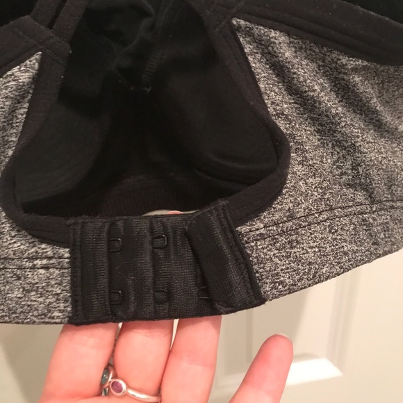 VS Sport Underwire Sports Bra with Bra clips 32DD - Picture 4 of 7